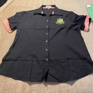 Alpha Kappa Alpha Crest Woven Black shirt.